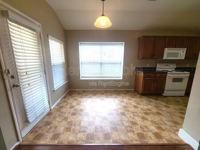 Foto del edificio - 8612 Orleans Ln