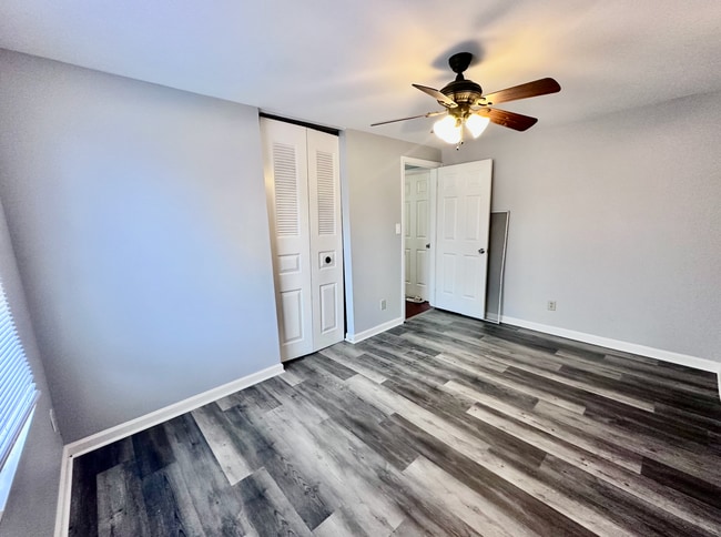 Building Photo - 10612 Holleybrooke Dr