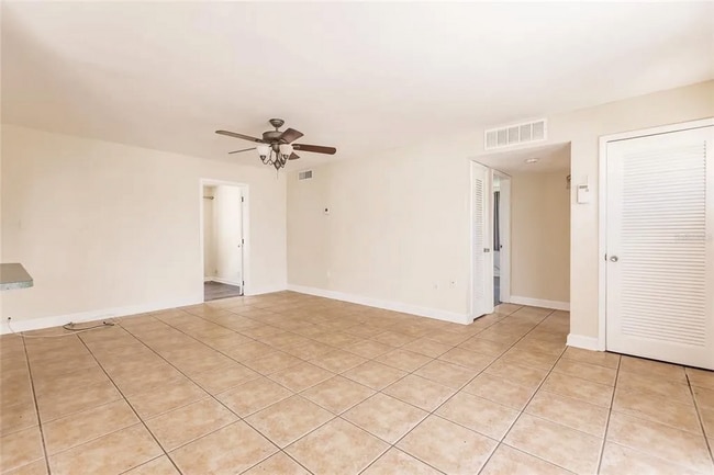 Building Photo - 3234 Daytona Dr
