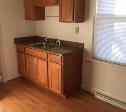 Interior Photo - 126-130 Shady Ave