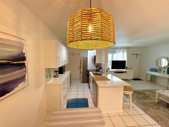 Building Photo - 2600 S Ocean Dr