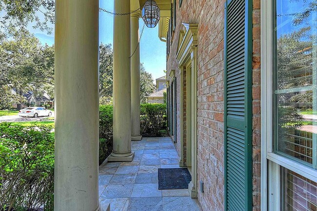 Foto del edificio - 14627 Carolcrest Dr