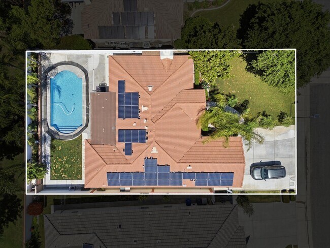 Foto del edificio - 10721 Loughton Ave
