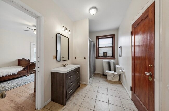 Building Photo - 5054 S Woodlawn Ave