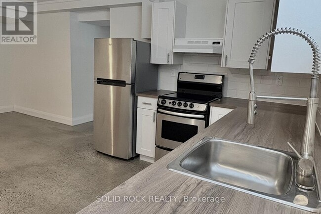 Building Photo - 228 Glynn Ave