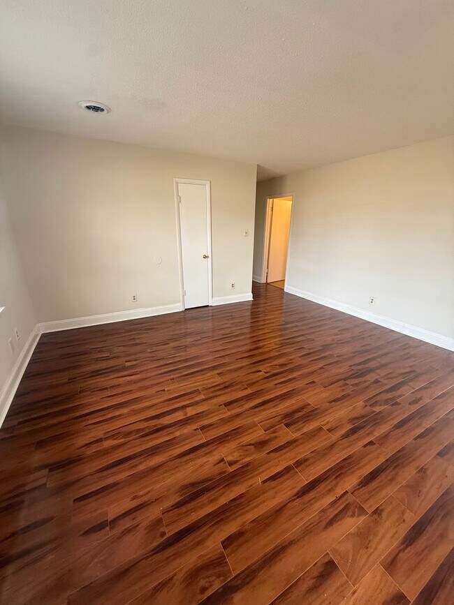 Building Photo - Serenity Village