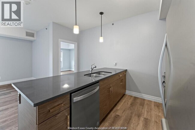 Building Photo - 5840 Newman Blvd