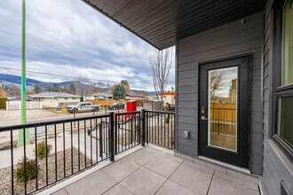 Building Photo - 500 Asher