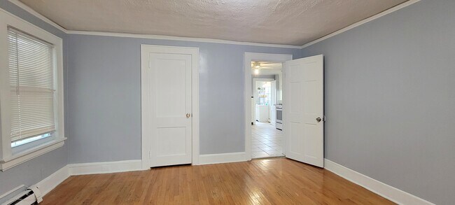 Living Room - 122 Cross St