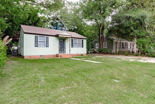 Building Photo - NOW OFFERING 1/2 MONTH FREE WITH LEASE SIG...