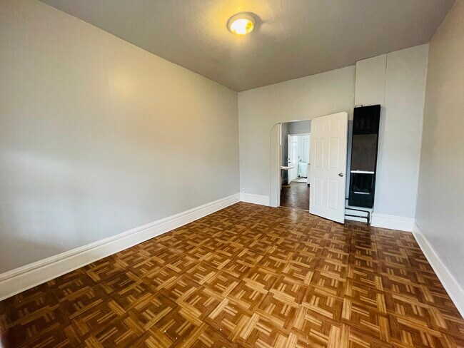 Building Photo - 3020 S Keeley St