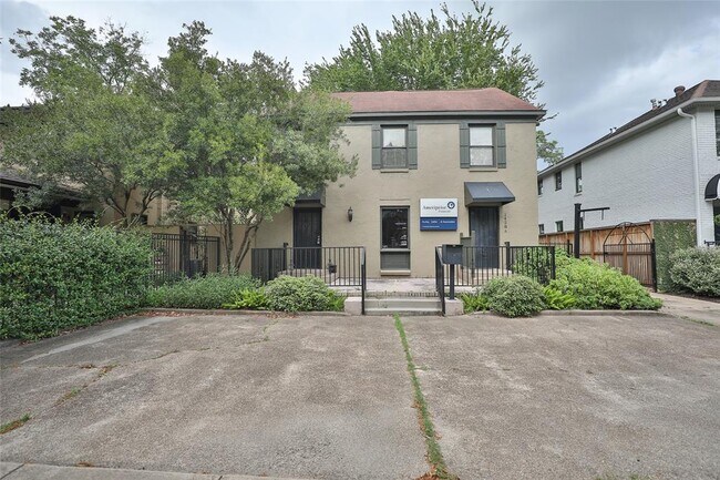 Building Photo - 1428 W Alabama St