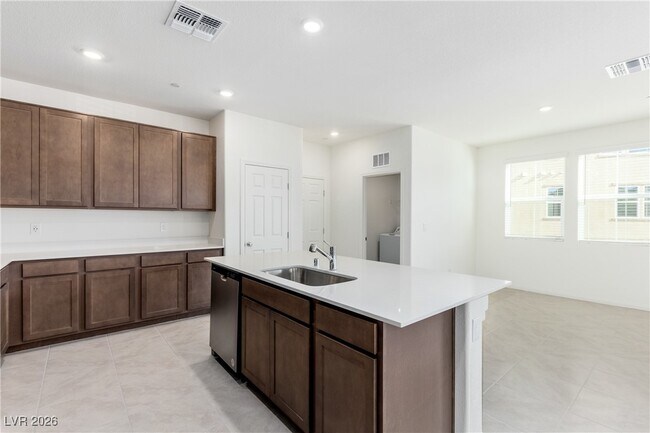 Building Photo - 3564 Dimora St