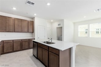 Building Photo - 3564 Dimora St