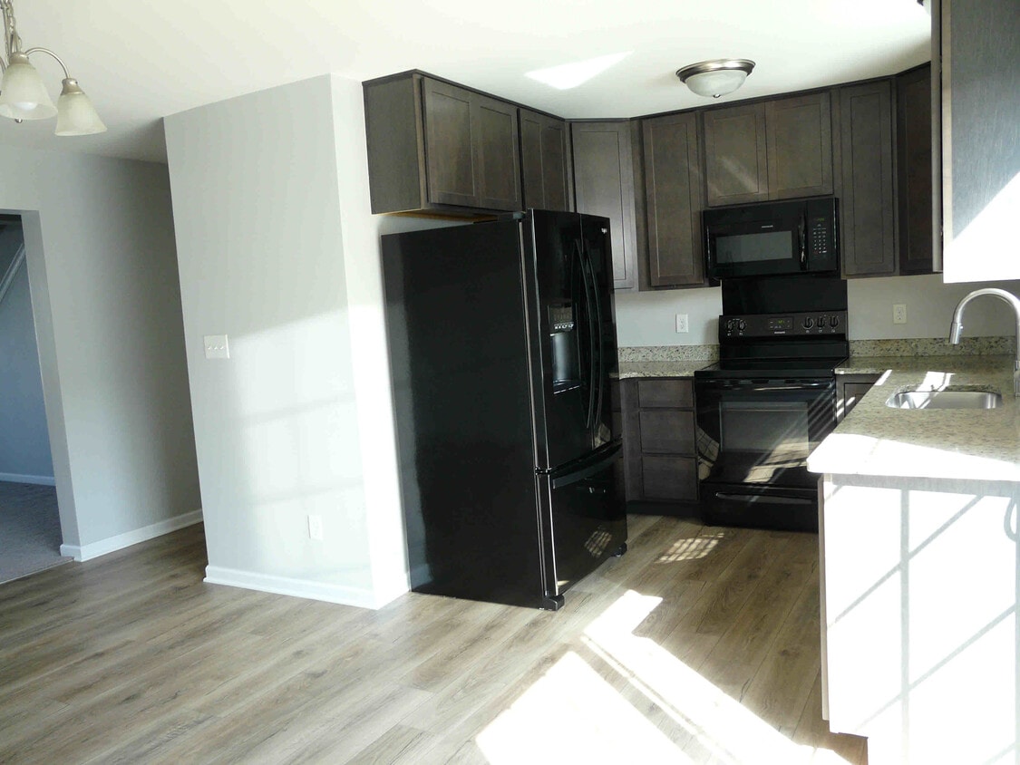Building Photo - 45 Cambria Ln