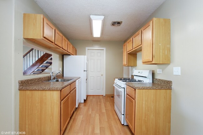 Foto del edificio - 256 Sunset Ct