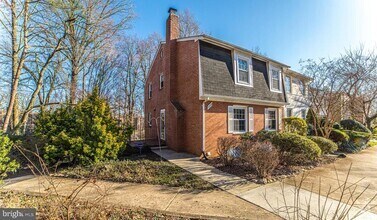 Building Photo - 3337 Contessa Ct