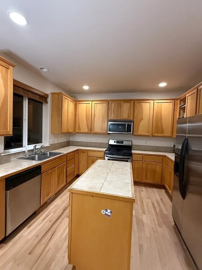 Building Photo - 13243 124th Ct NE