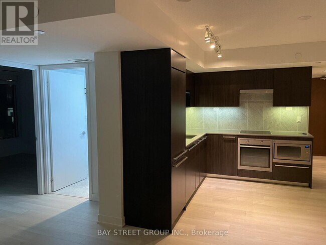 Building Photo - 70-670 Queens Wharf Rd
