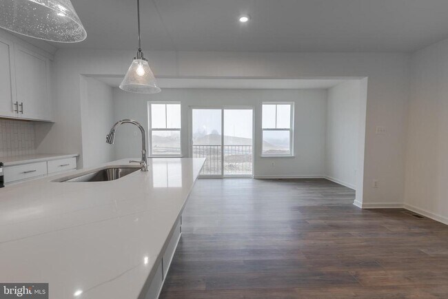 Building Photo - 25 Nymph Rd