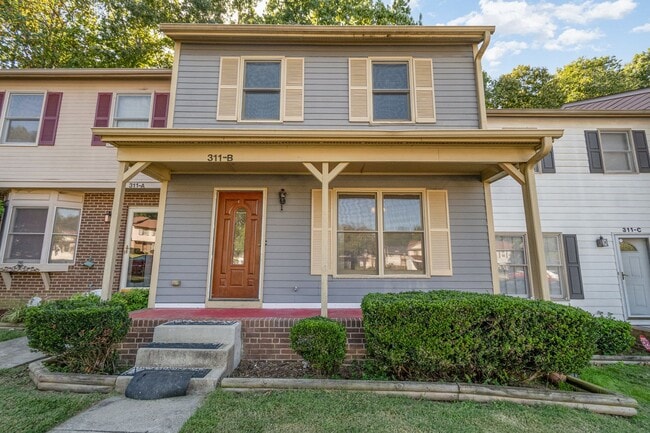 Building Photo - 311 E Montcastle Dr