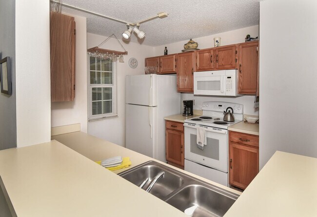 Building Photo - 884 Bay Breeze Wy
