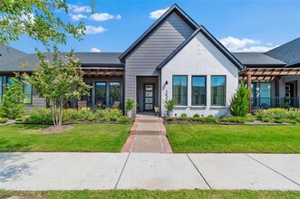 Building Photo - 1421 Rose Willow Wy