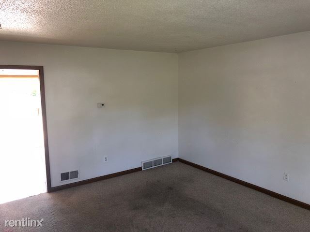 Building Photo - 1610 W Amos Dr