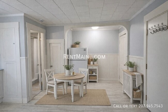 Building Photo - 45 Oxford St