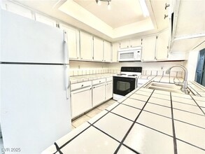 Building Photo - 5086 Jeffreys St