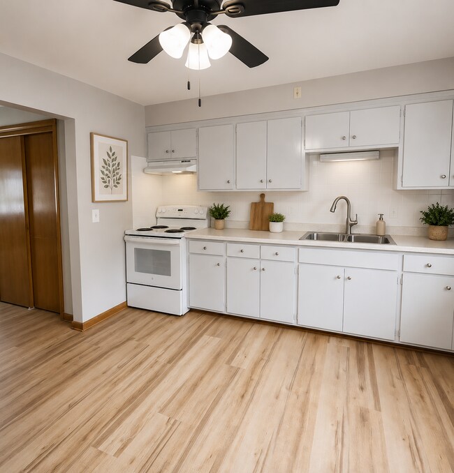 Foto del edificio - DG - 4520-4522 N 84th Street