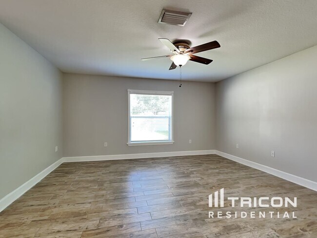 Building Photo - 15518 Telford Spring Drive Ruskin FL