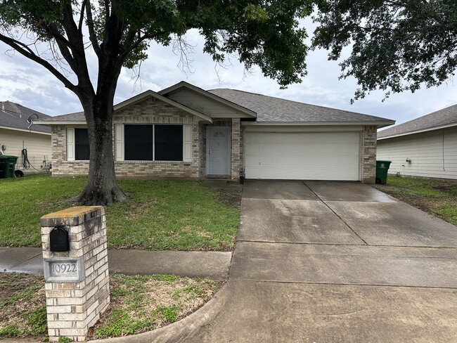Building Photo - 10922 Cayman Mist Dr