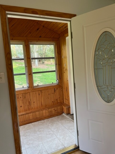 Mudroom and Exit - 38 Lebanon Rd