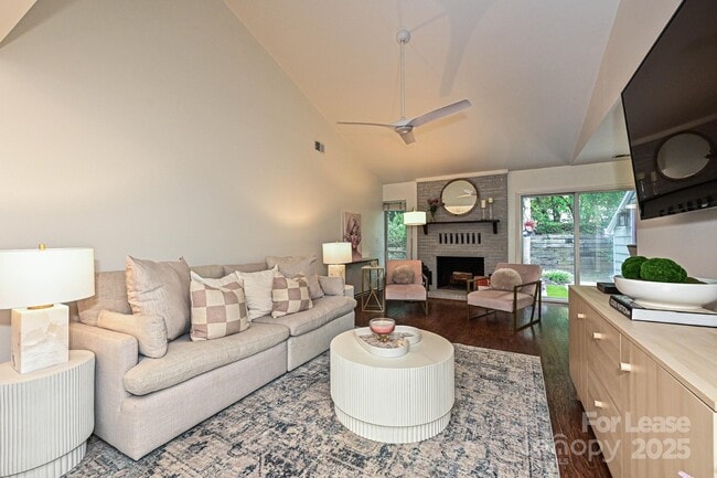 Foto del edificio - 1077 Sardis Cove Dr