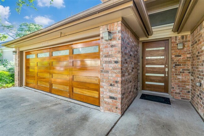 Building Photo - 5710 Misty Hill Cove