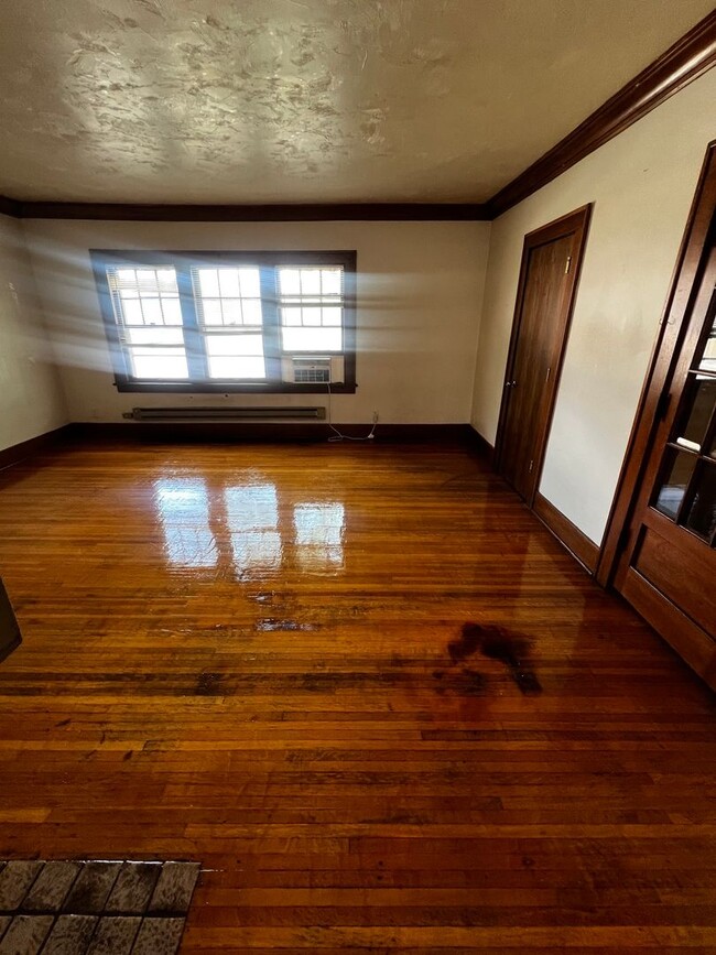 Foto del edificio - 1340 Plum St