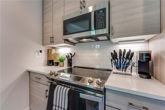 Foto del edificio - 76 Mayson Ave NE