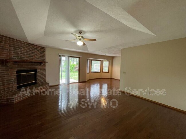 Building Photo - 1406 S Arcadia Ave