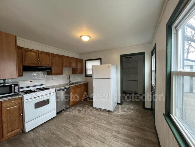 Foto del edificio - 6424 Grand Ave