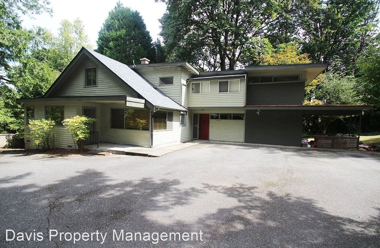 Primary Photo - 5 br, 2 bath House - 10425 NE 124th ST