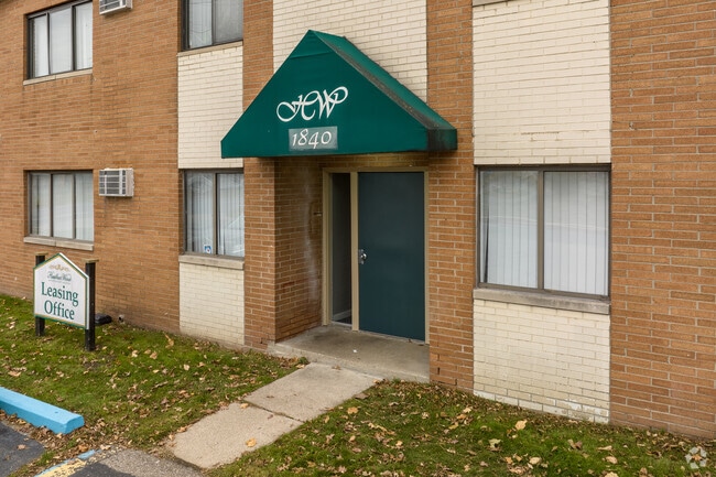 Heatherwood Apartments - Apartments in Inkster, MI | Apartments.com