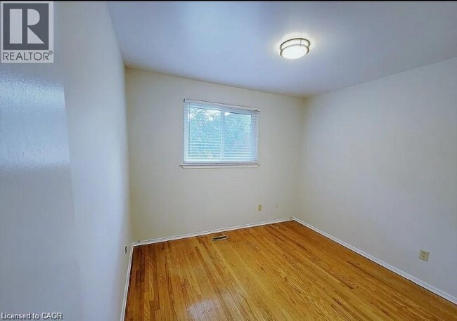 Building Photo - 1269 Montclair Dr