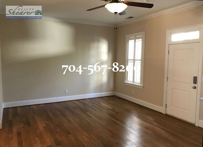 Building Photo - Great 2 story townhome in Ballantyne