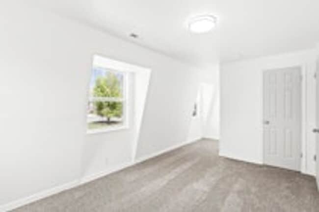 Building Photo - 1630 Ridgemark Dr