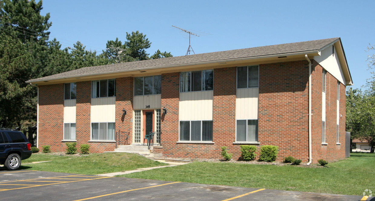 Primary Photo - Kearsley Creek Apartments