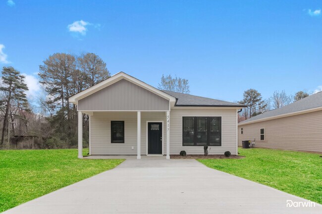 Building Photo - 5417 Skycrest Drive, Charlotte, NC 28269