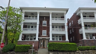Building Photo - 319 E 43rd St