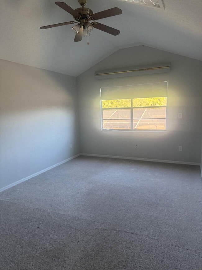 Foto del edificio - Beautiful Country Home on 1.76 Acres — No HOA, No Deed Restrictions!