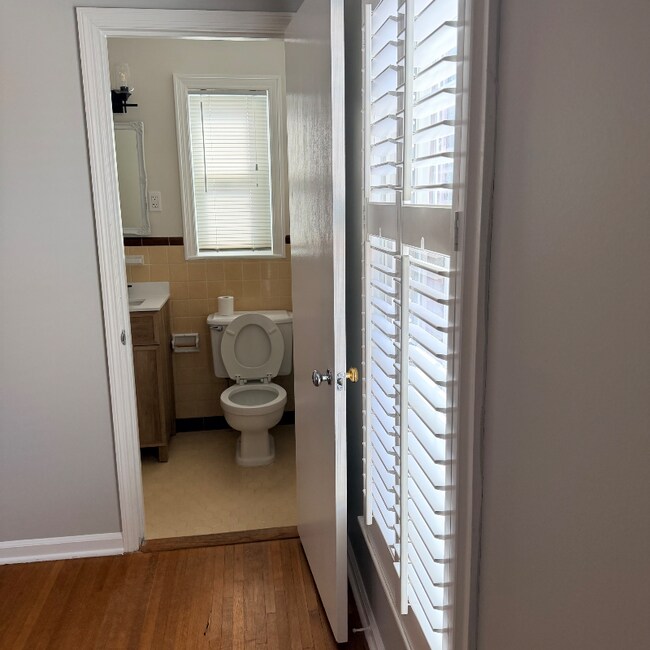 Building Photo - 1410 Wheaton St